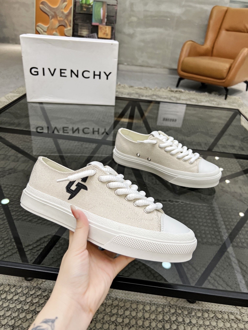 Gucci Casual Shoes